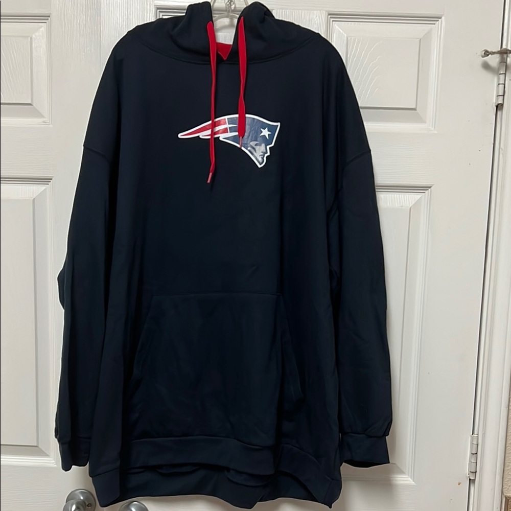 NWT Patriots Official NFL Fanatics Hoodie with Team Logo and Name Men’s Size 5XL